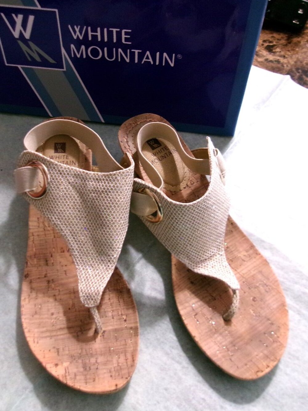 White Mountain "Aida" Gold /Glitter Thong-Style Cork Wedge Sandals Size: 8 M